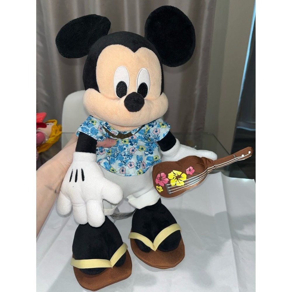 Disney Store Hawaii Mickey Mouse With Ukulele 14” Hawaiian Plush